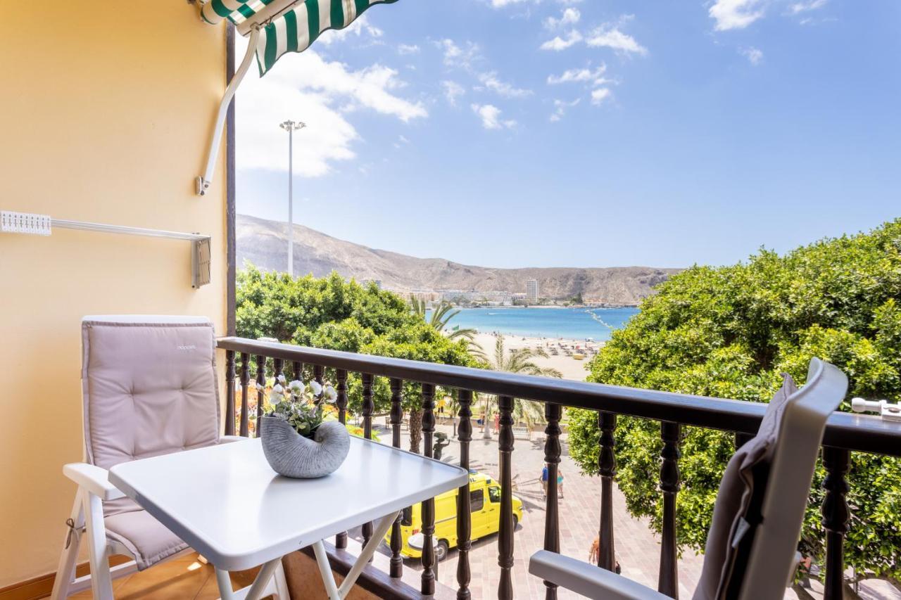 Апартаменты Classbnb - Seafront Studio With Beach View In The Center Of Los Cristianos Лос Кристианос Экстерьер фото